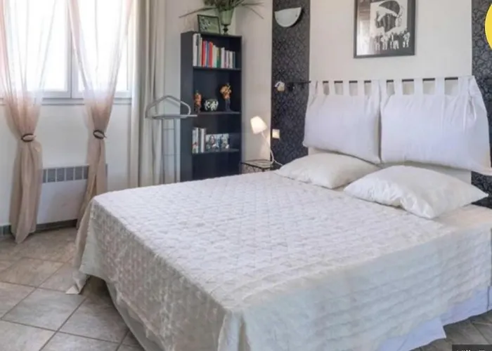 Tasche-vecchio Villa Porto Vecchio